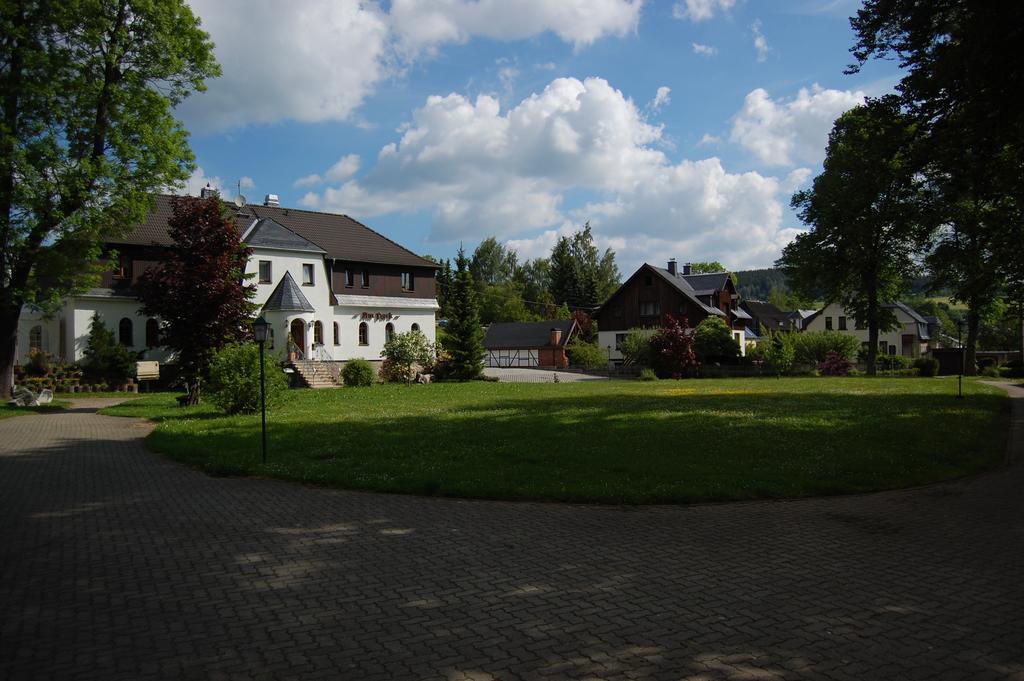 Landgasthof "Am Park" Crottendorf Exterior photo