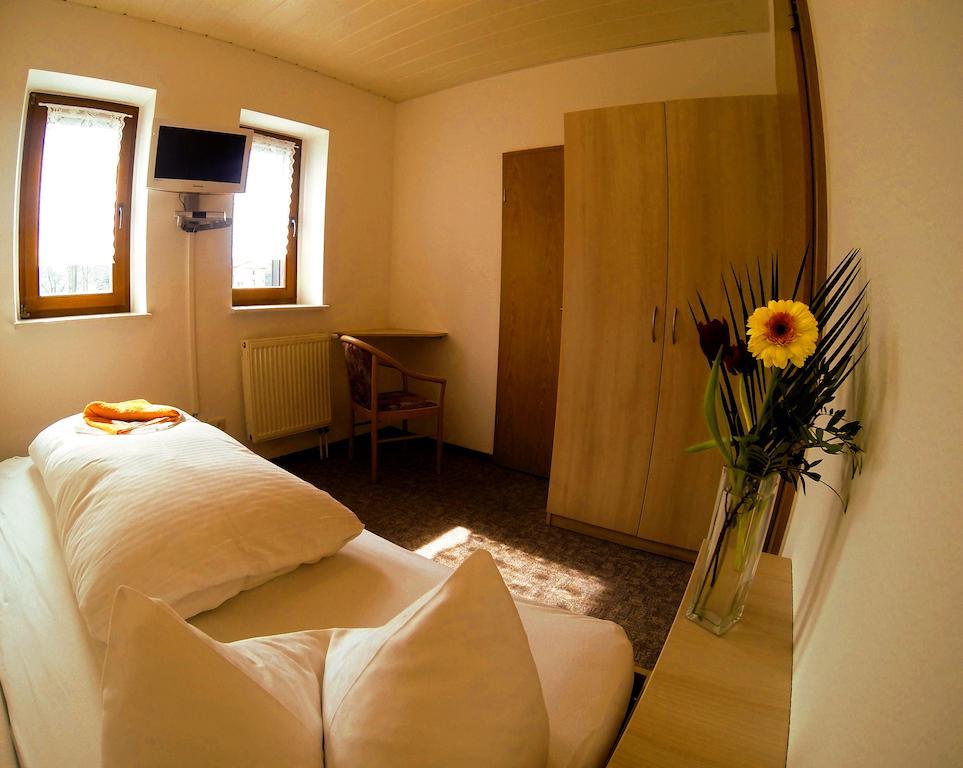 Landgasthof "Am Park" Crottendorf Room photo